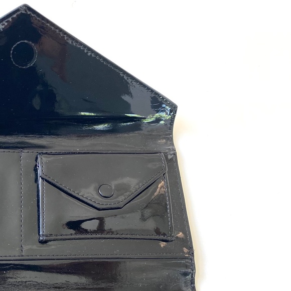 Marc Jacobs Envelope Patent Leather Wristlet - Picture 6 of 6